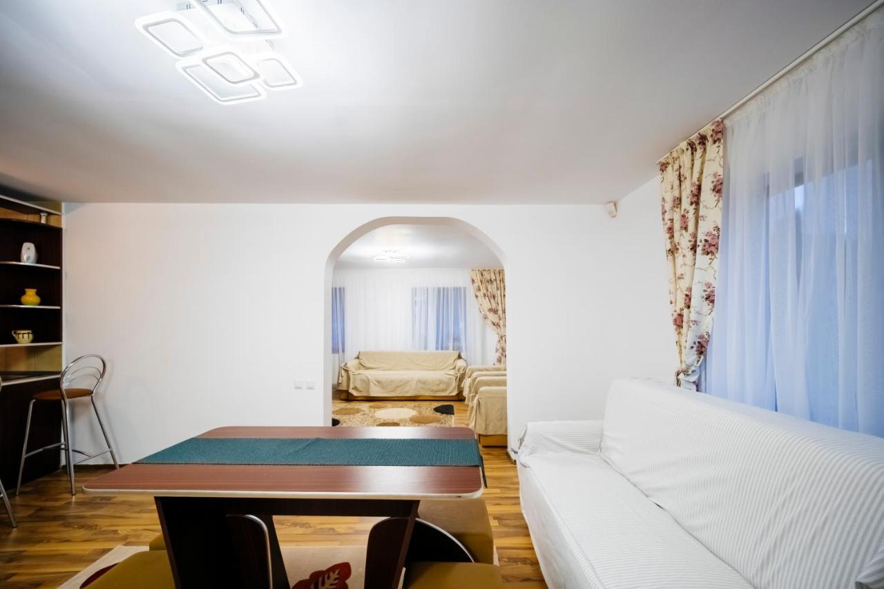 Villa Casa Valeria Voronet Esterno foto