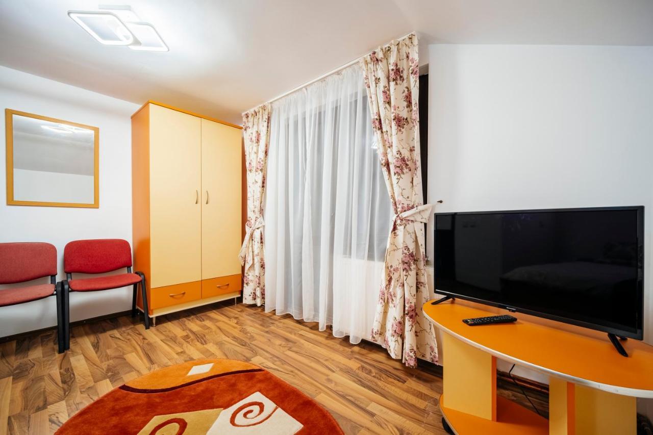 Villa Casa Valeria Voronet Esterno foto